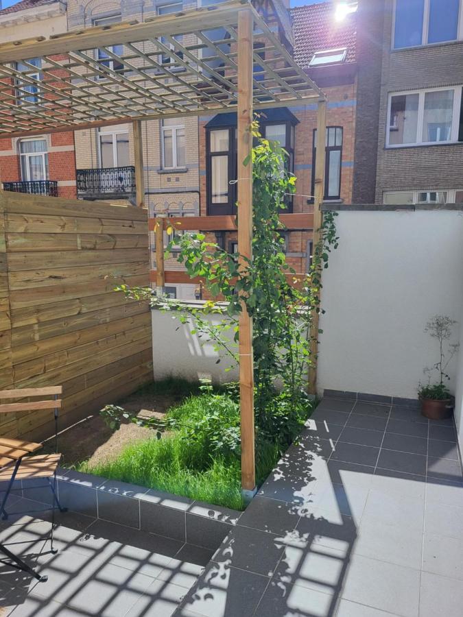 Studios Idealement Situes - Eu Etterbeek Exterior foto