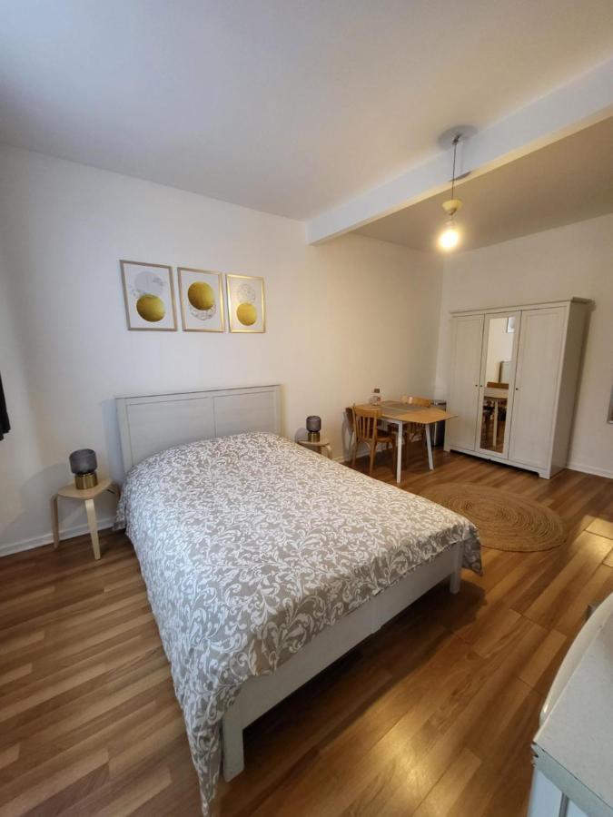 Studios Idealement Situes - Eu Etterbeek Exterior foto