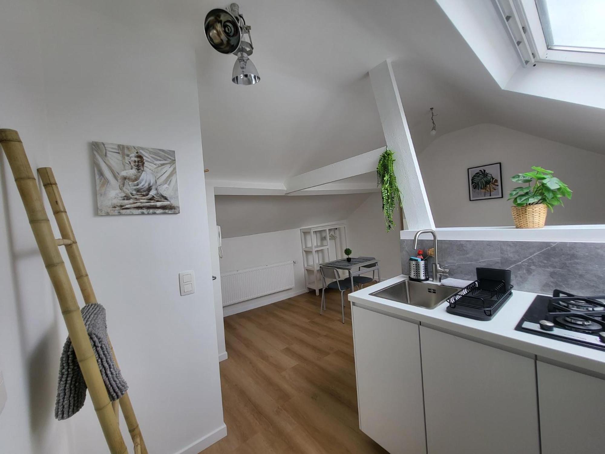 Studios Idealement Situes - Eu Etterbeek Exterior foto